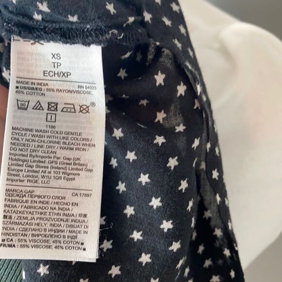 Gap Star top - Picture 8 of 8